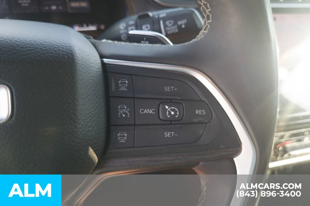 Used 2024 Jeep Grand Cherokee Limited 4xe AWD/4WD image 11