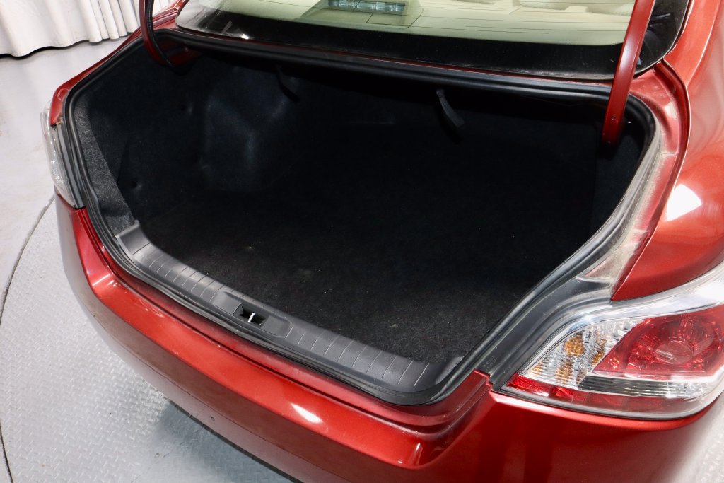 Used 2015 Nissan Altima 2.5 SV FWD image 15