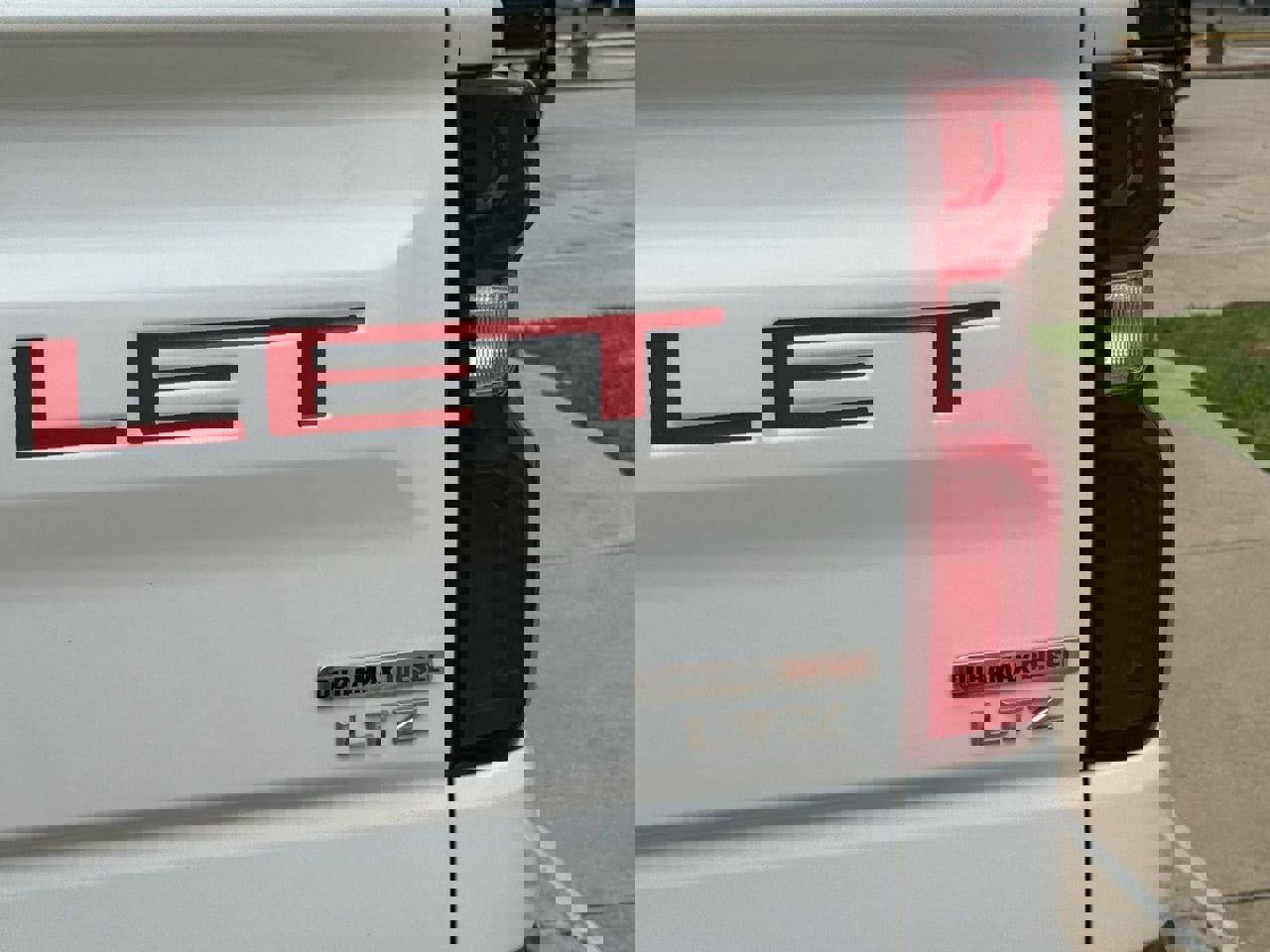 Used 2020 Chevrolet Silverado 1500 LTZ w/ LTZ Premium Package AWD/4WD image 7