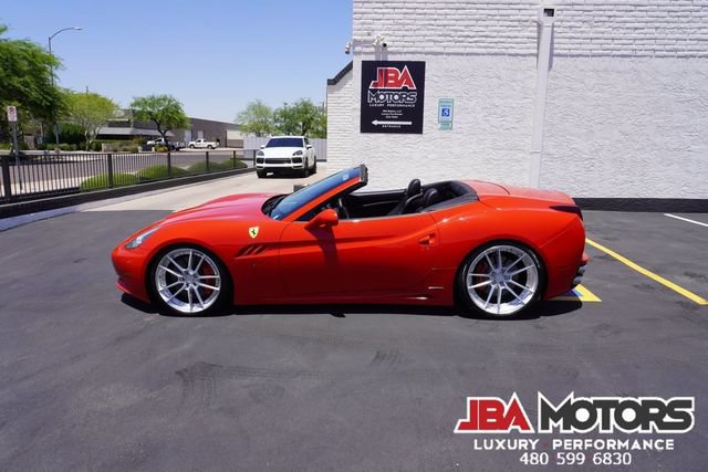 Used 2014 Ferrari California RWD image 81