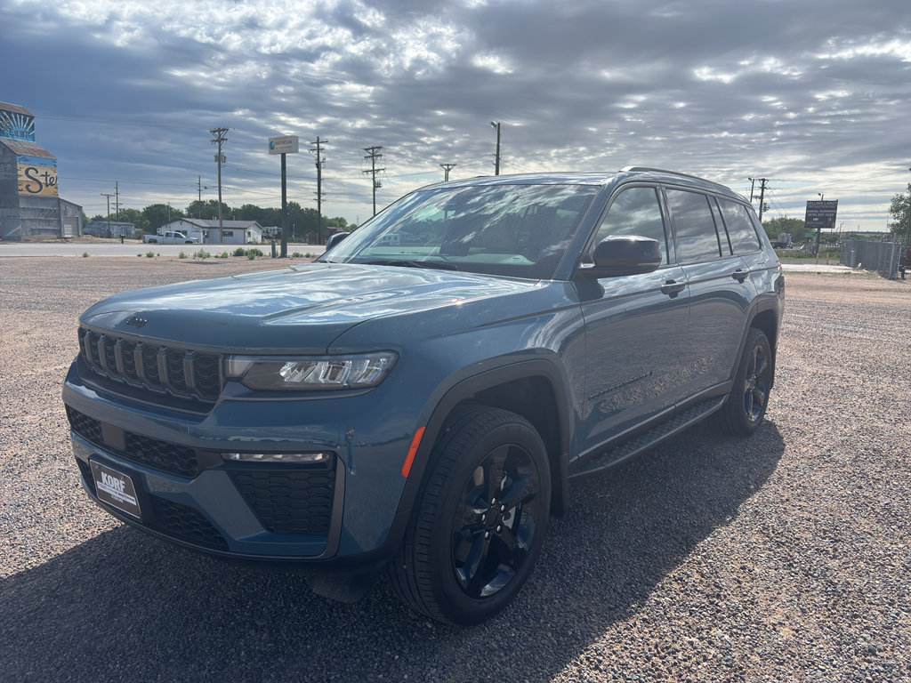 New 2026 Jeep Grand Cherokee L Limited w/ Limited Altitude Package