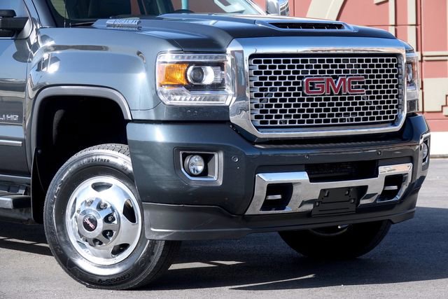 Used 2017 GMC Sierra 3500 Denali w/ Duramax Plus Package image 2