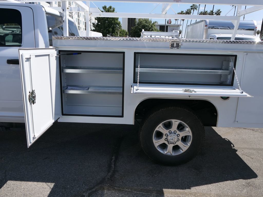New 2026 RAM 3500 Tradesman w/ Chrome Appearance Group image 7