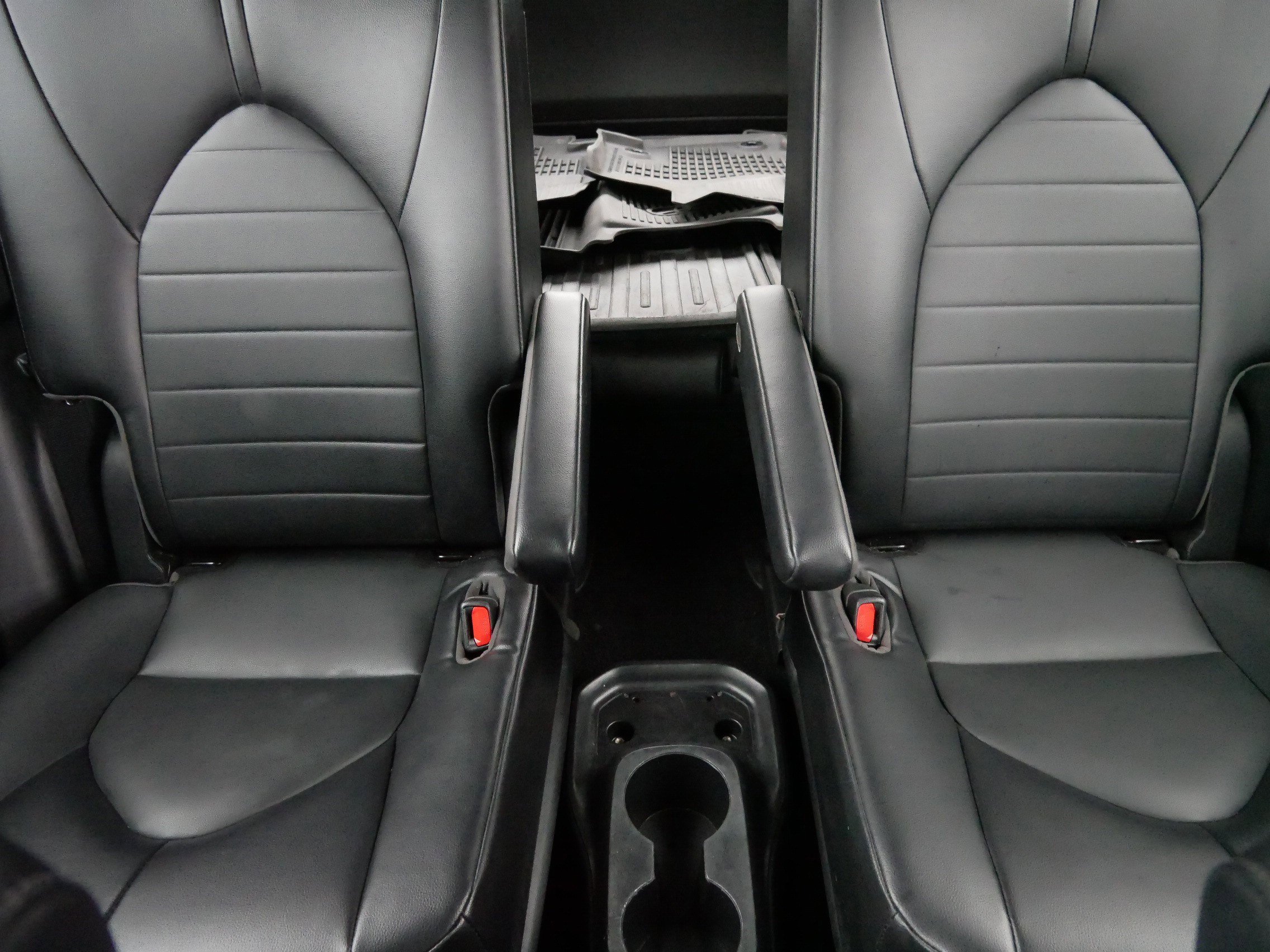 Used 2022 Toyota Highlander XLE image 13