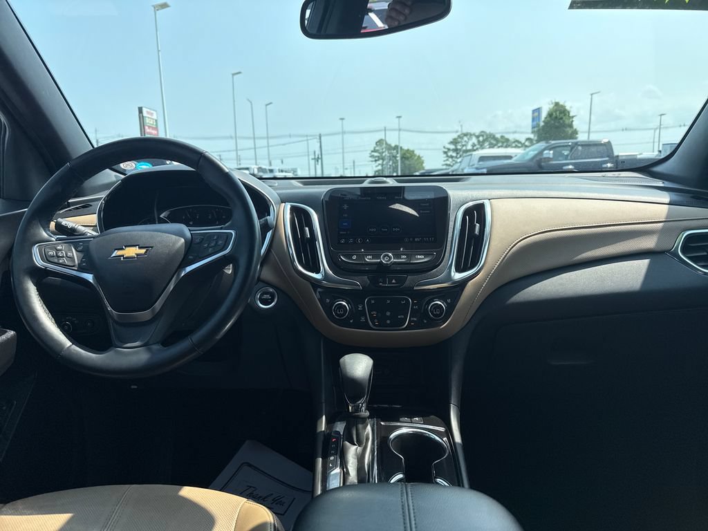 Used 2023 Chevrolet Equinox Premier AWD/4WD image 15