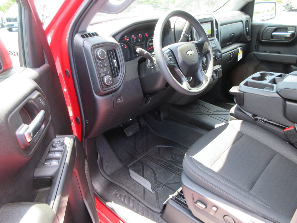 New 2026 Chevrolet Silverado 1500 Custom w/ Turbomax Blackout Package AWD/4WD image 13