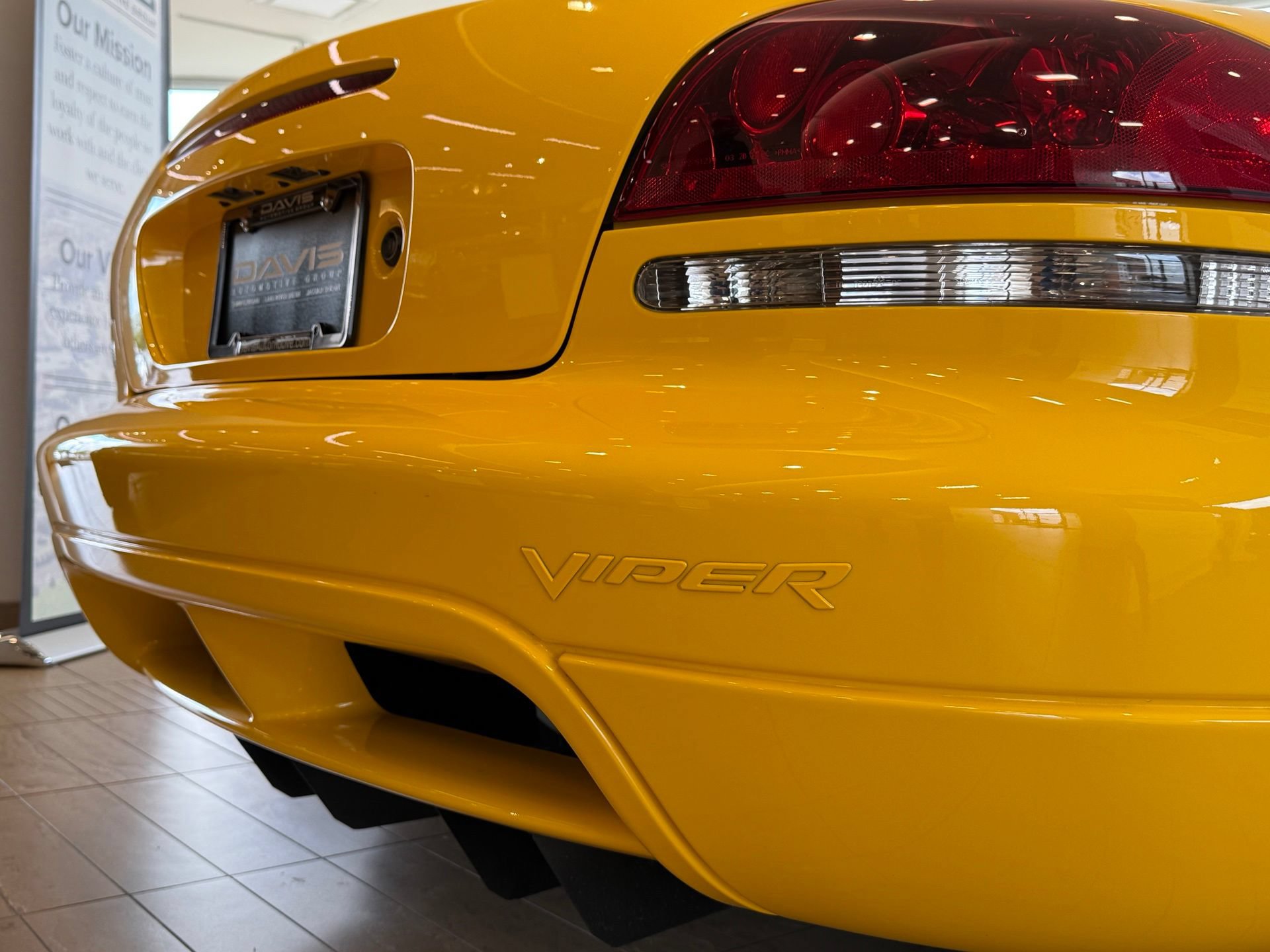 Used 2005 Dodge Viper SRT-10 RWD image 56