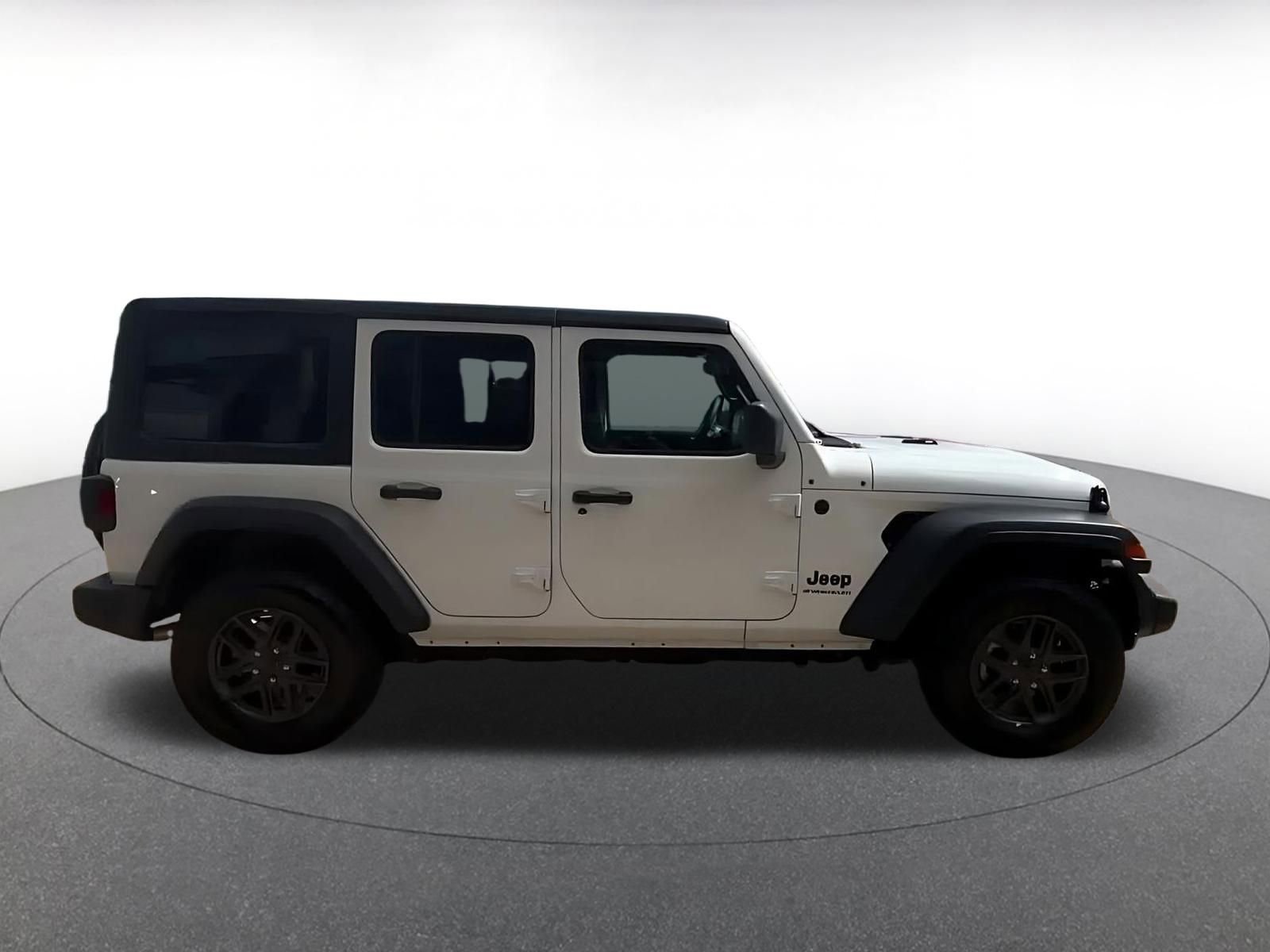 Used 2025 Jeep Wrangler Unlimited Sport AWD/4WD image 16