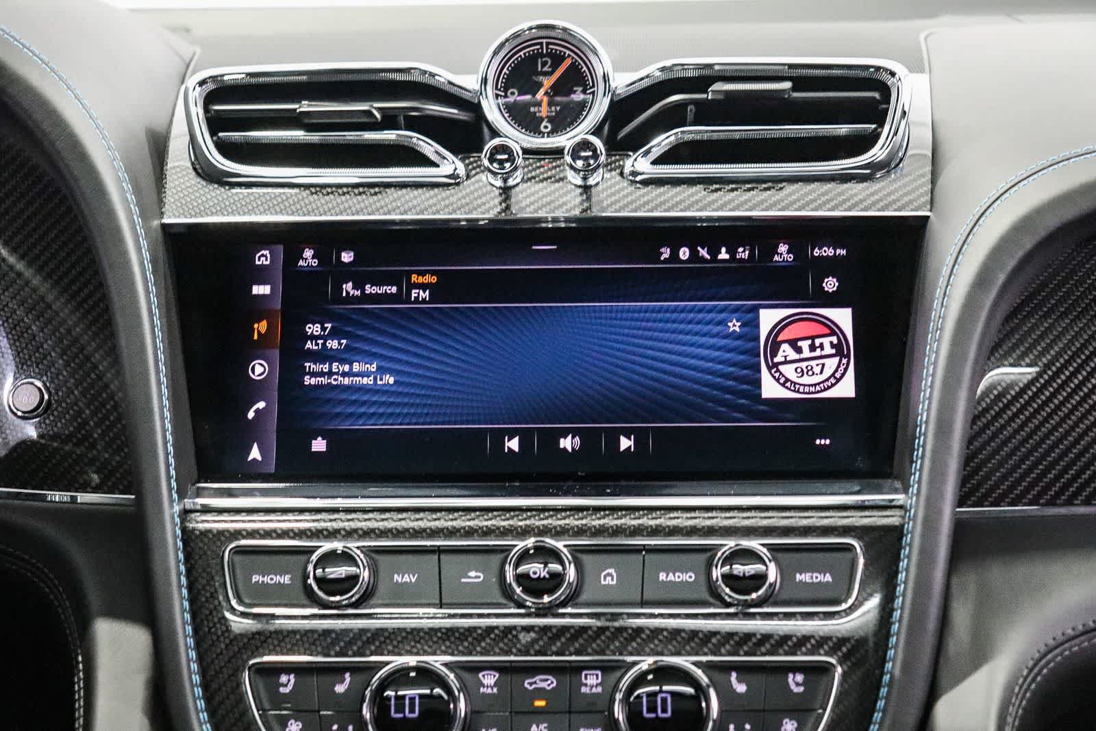 Used 2022 Bentley Bentayga Speed AWD/4WD image 15