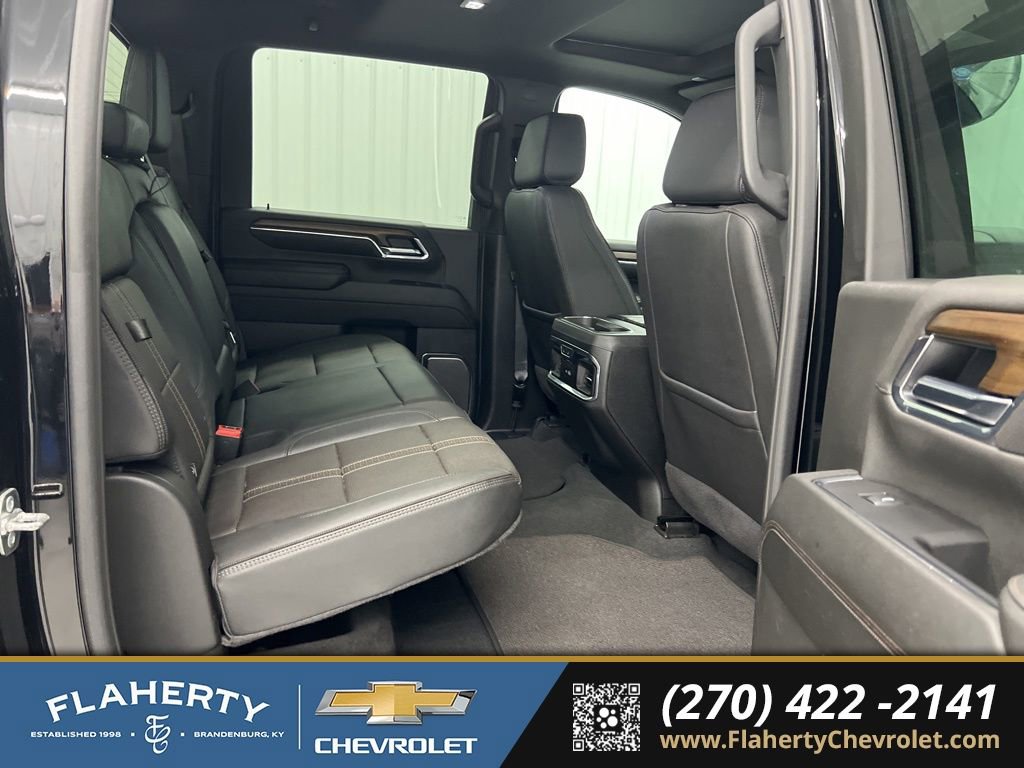 Used 2025 Chevrolet Silverado 2500 High Country w/ Midnight Edition image 13
