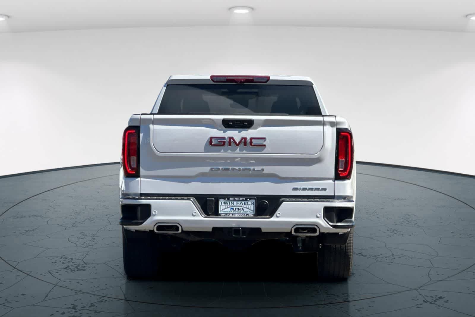 Used 2025 GMC Sierra 1500 Denali w/ Denali Reserve Package AWD/4WD image 7