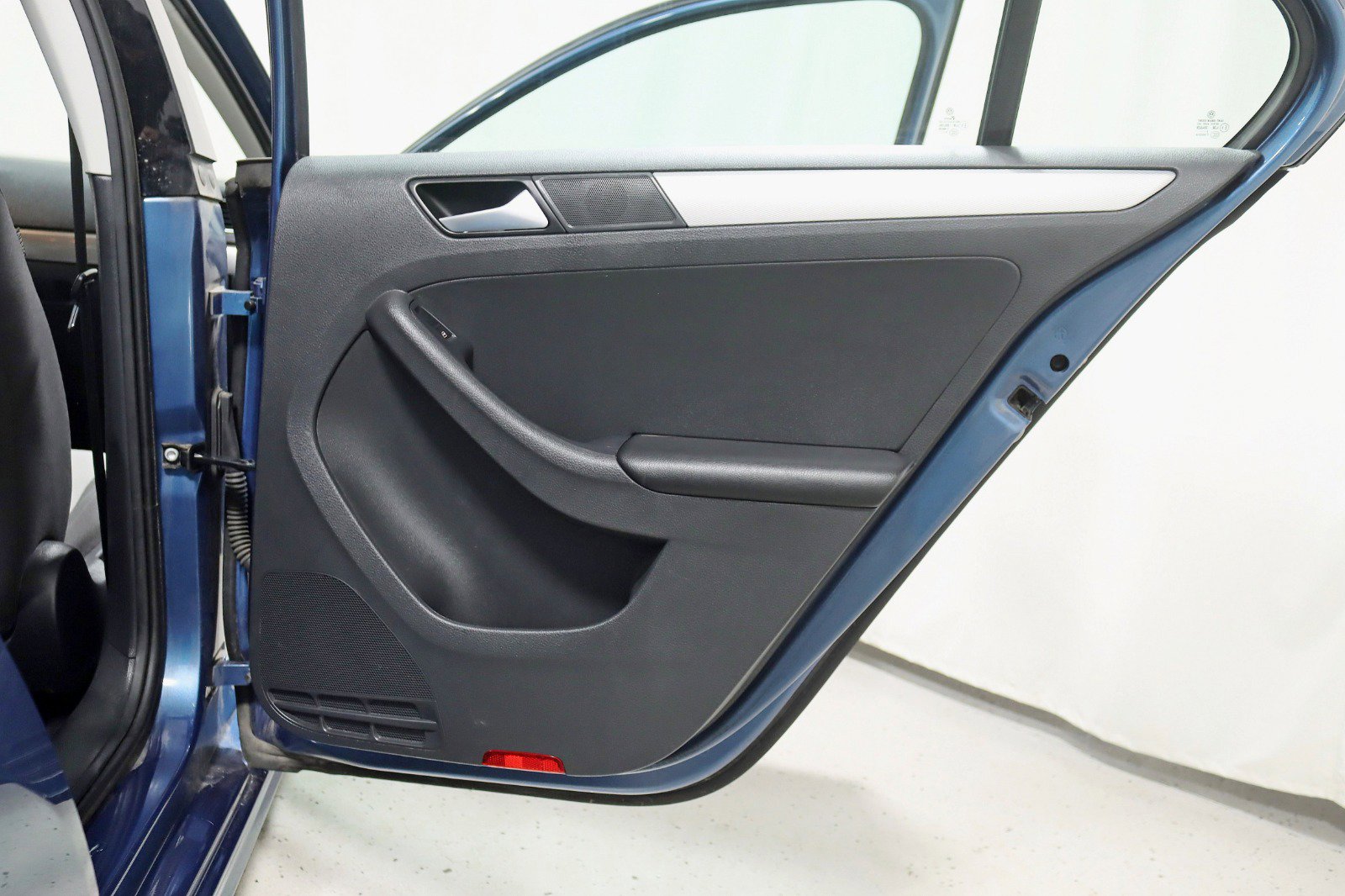 Used 2017 Volkswagen Jetta S image 29