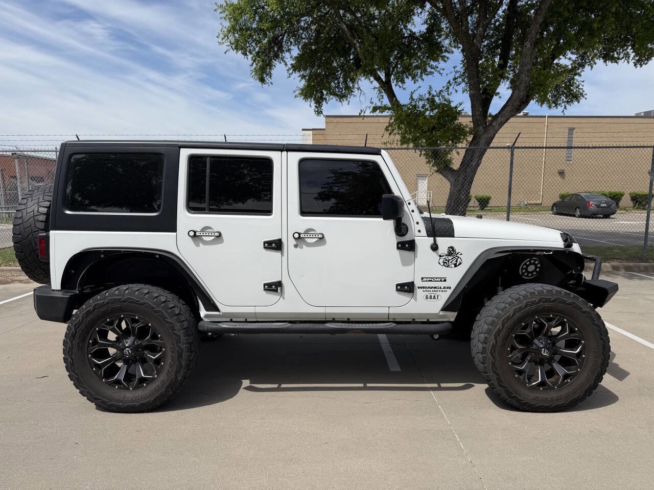 Used 2016 Jeep Wrangler Unlimited Sport w/ Connectivity Group image 8