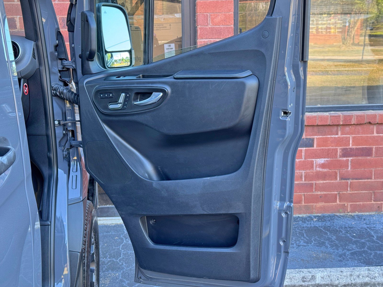 Used 2021 Mercedes-Benz Sprinter 2500 w/ Comfort Plus Package image 47