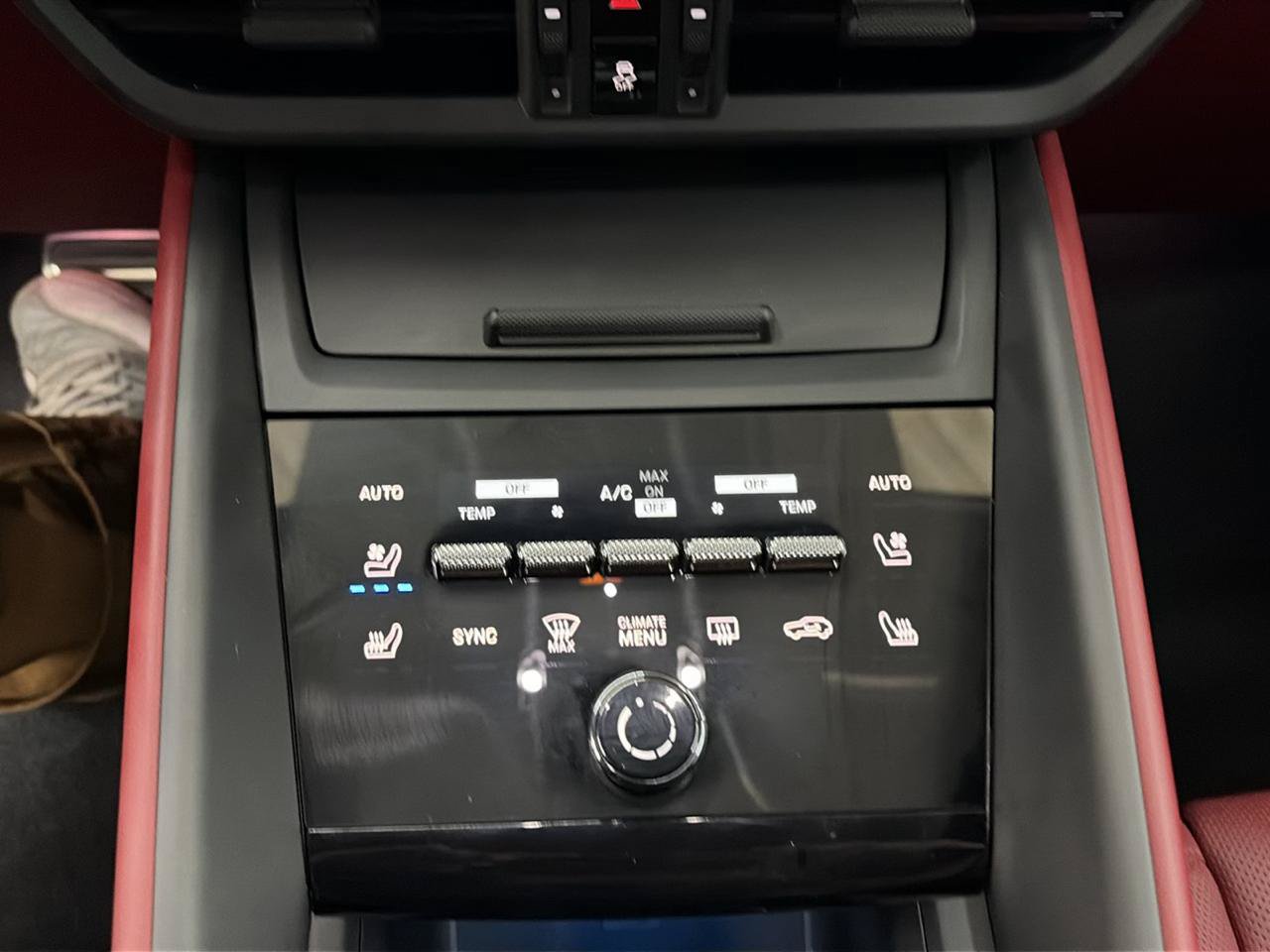 Used 2025 Porsche Macan 4S Electric w/ Premium Package AWD/4WD image 17