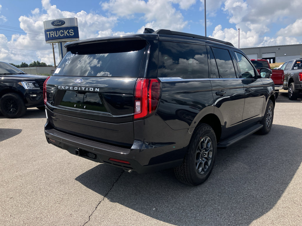 New 2027 Ford Expedition Active AWD/4WD image 5