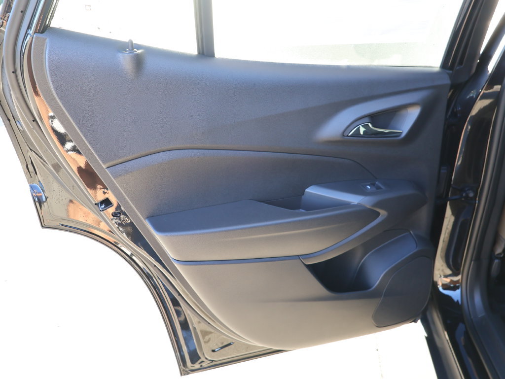 New 2026 Chevrolet Trax LT w/ Driver Confidence Package FWD image 24