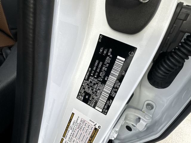 Used 2025 Lexus GX 550 w/ Cold Area Package image 40