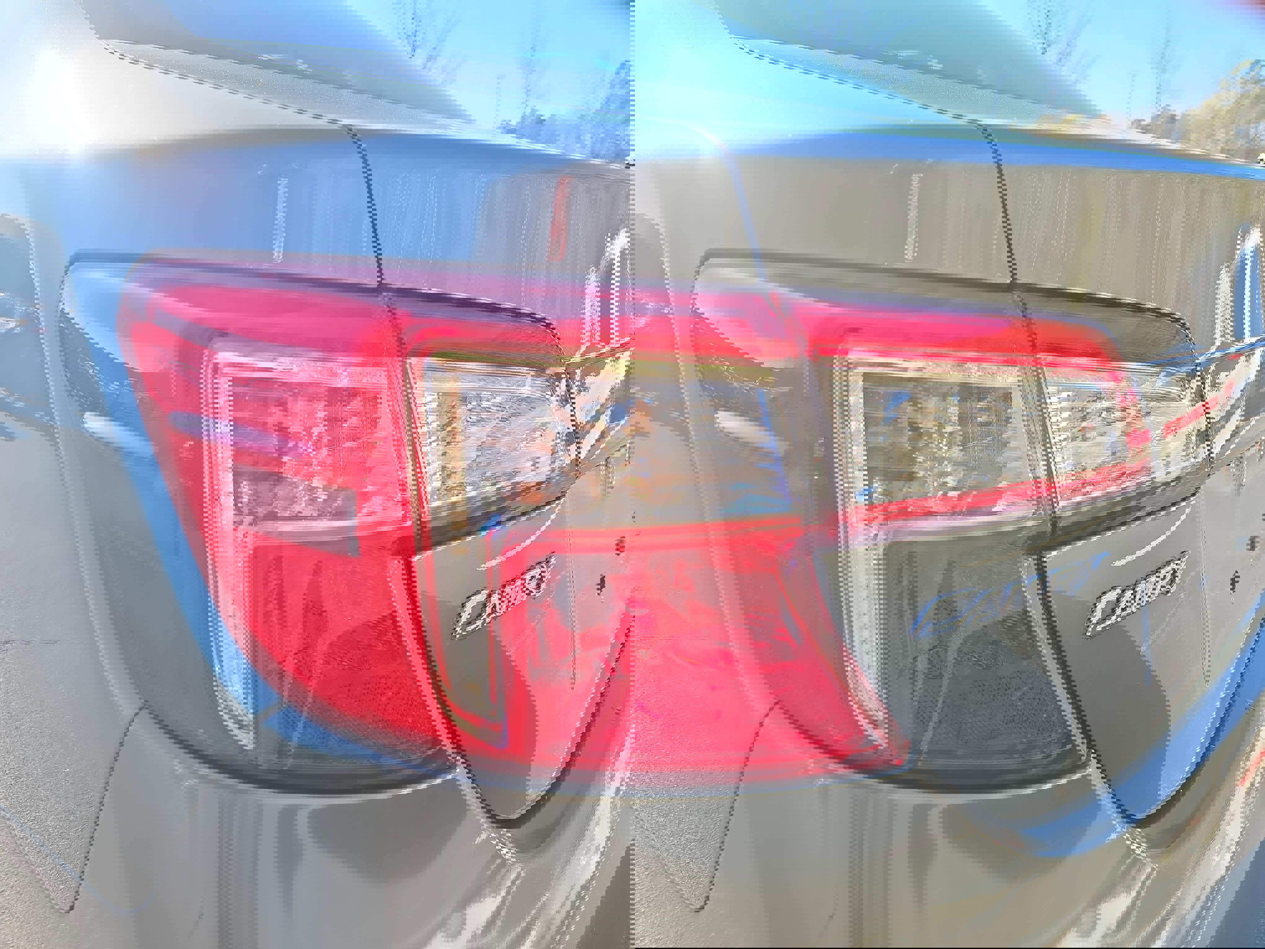 Used 2014 Toyota Camry L image 32