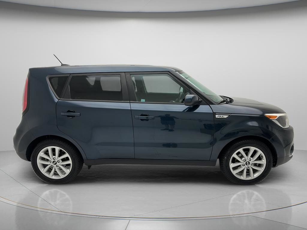 Used 2018 Kia Soul + FWD image 4