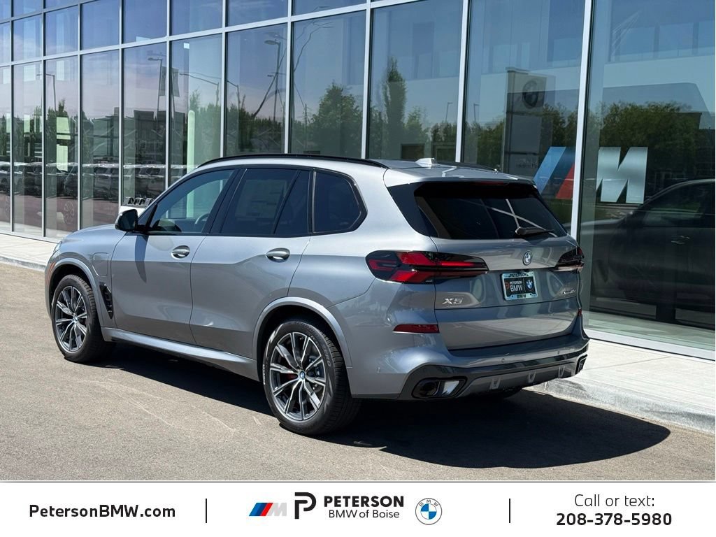 New 2026 BMW X5 xDrive50e w/ M Sport Package AWD/4WD image 3