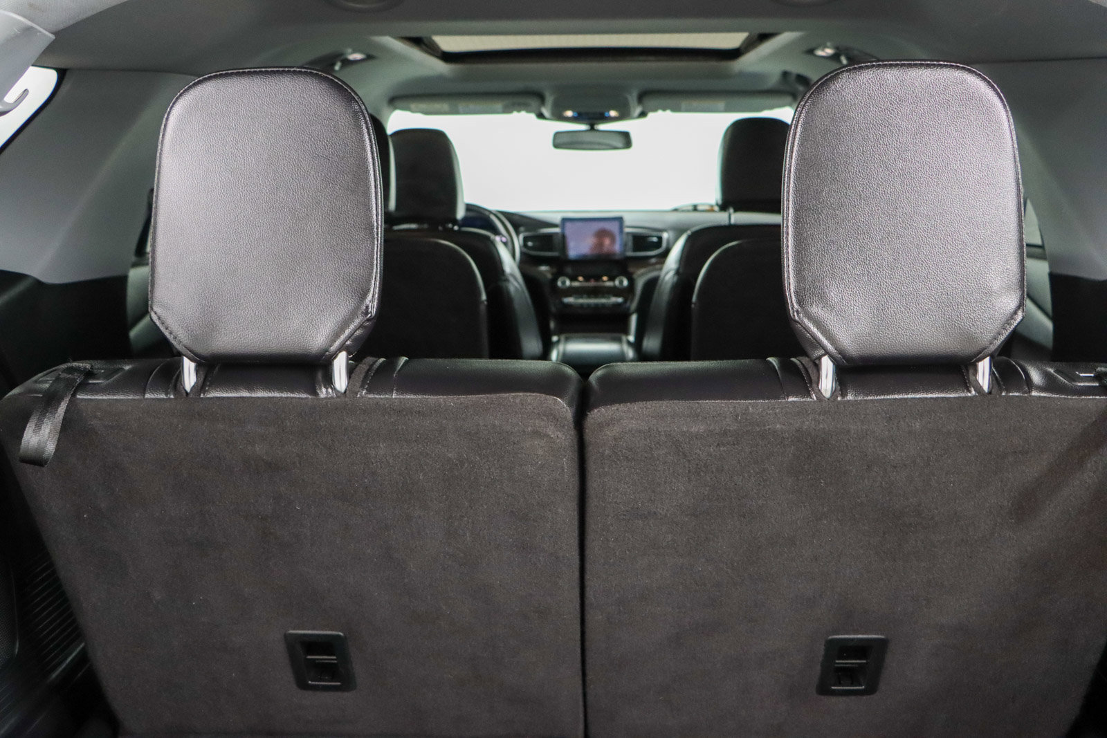 Used 2023 Ford Explorer Limited image 31