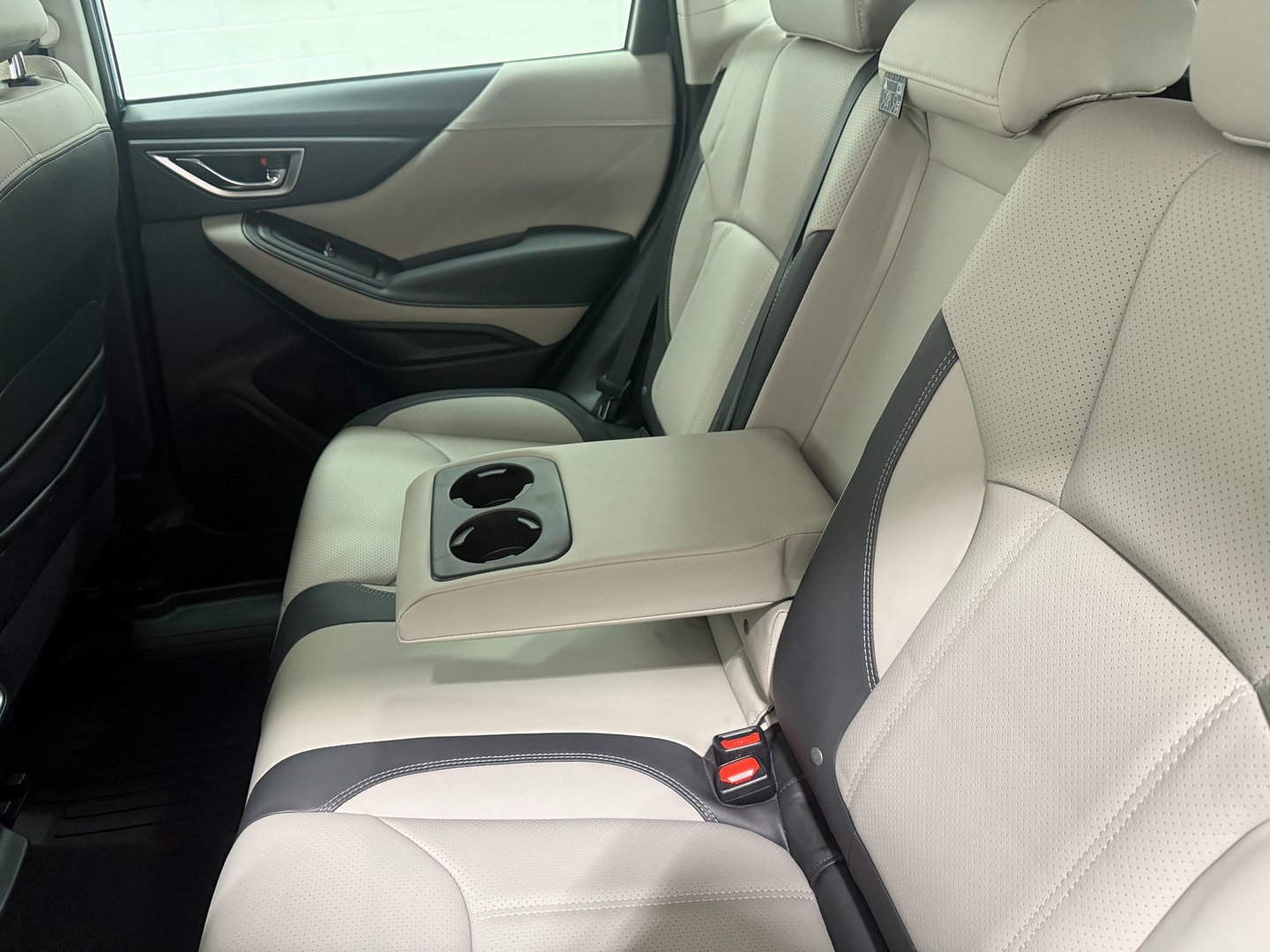 Used 2022 Subaru Forester Limited image 41