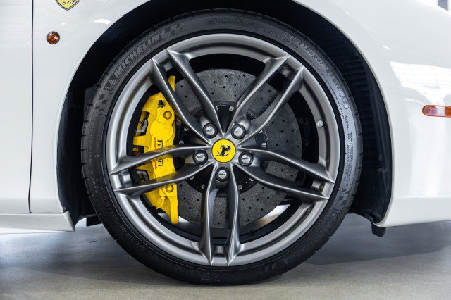 Used 2016 Ferrari 488 GTB RWD image 27