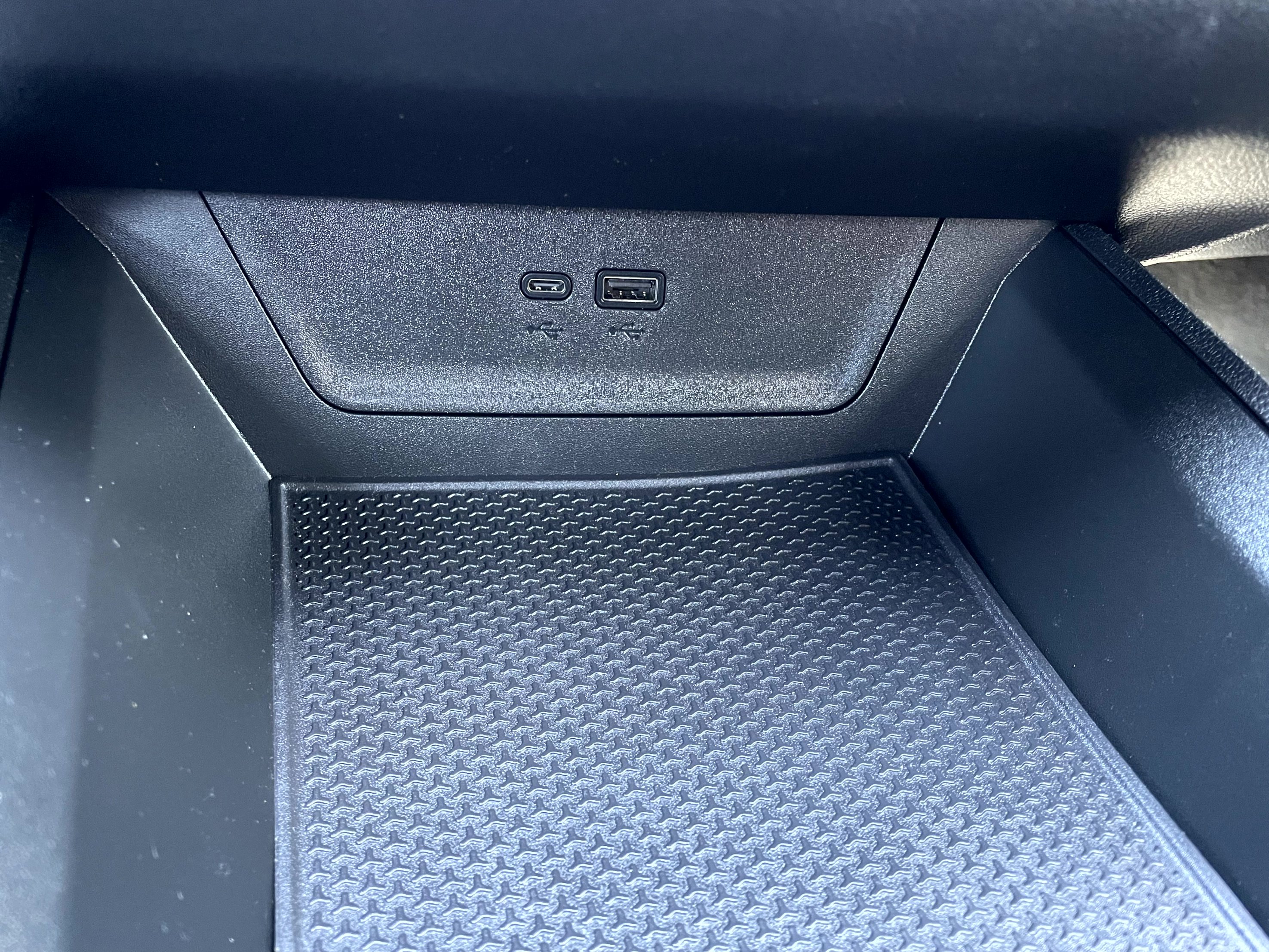 Used 2025 Chevrolet Equinox RS w/ Safety and Technology Package image 19