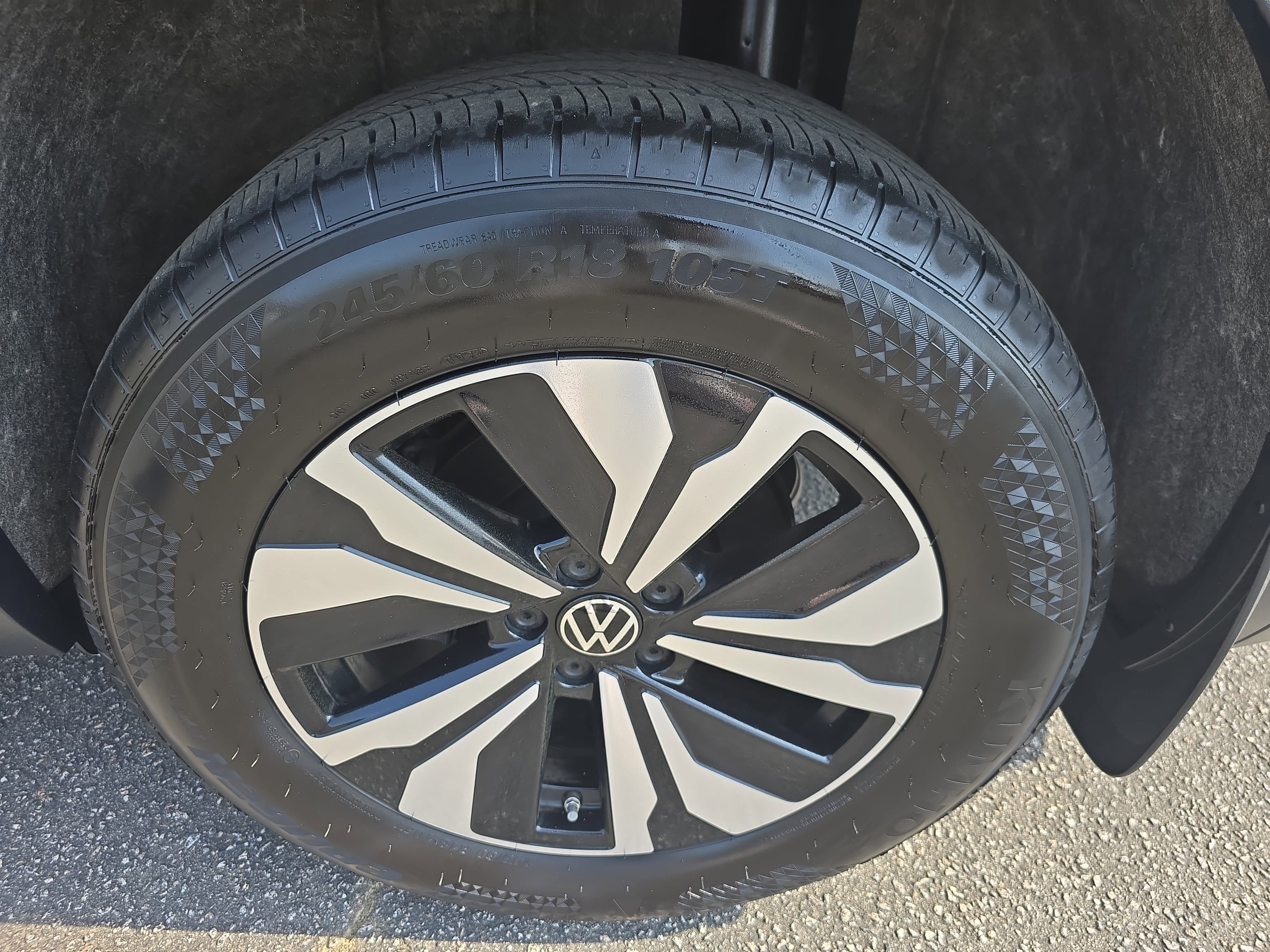 Used 2024 Volkswagen Atlas SE image 35