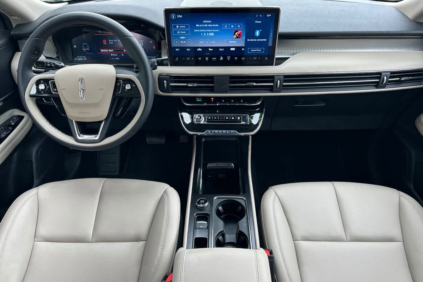 Used 2025 Lincoln Corsair FWD image 3