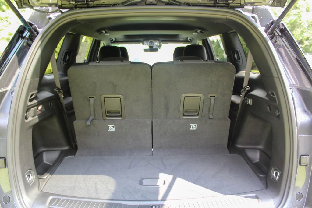 New 2025 Jeep Grand Cherokee L Laredo image 10