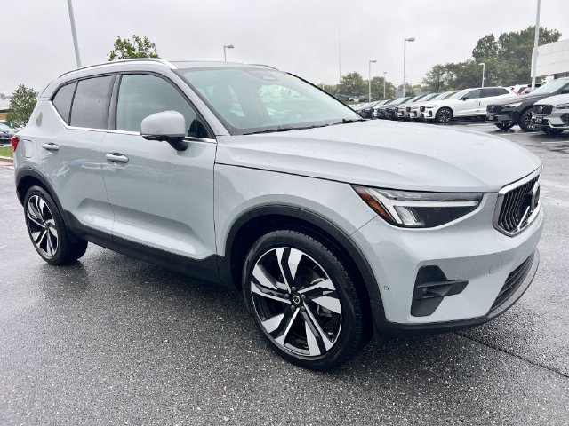 Certified 2024 Volvo XC40 B5 Plus w/ Protection Package Premier