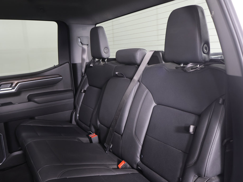 Used 2025 GMC Sierra 1500 SLT AWD/4WD image 27