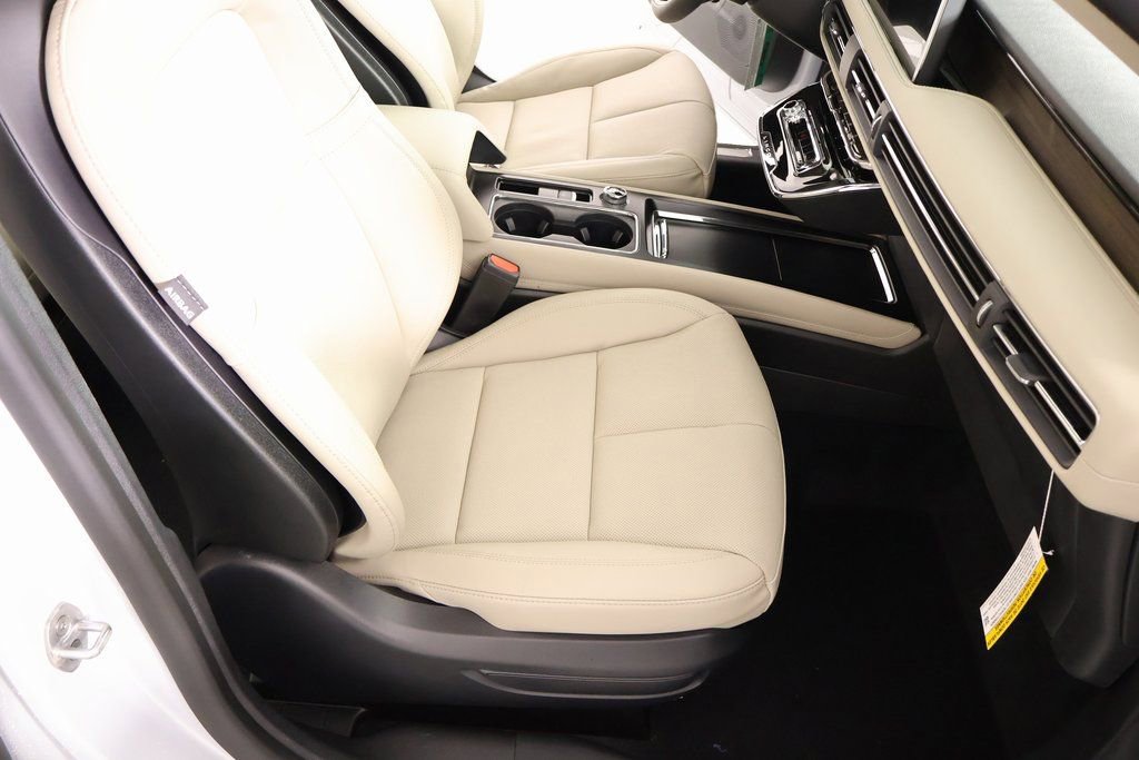 New 2026 Lincoln Corsair Grand Touring AWD/4WD image 13