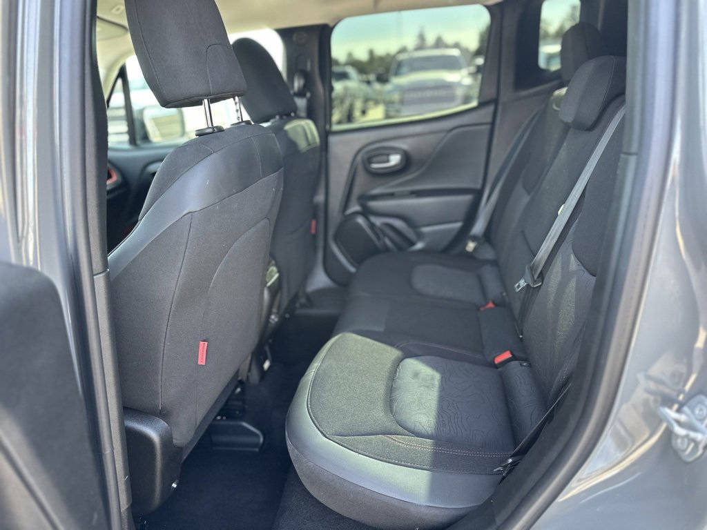 Used 2020 Jeep Renegade Trailhawk w/ UConnect 8.4 Nav Group image 31