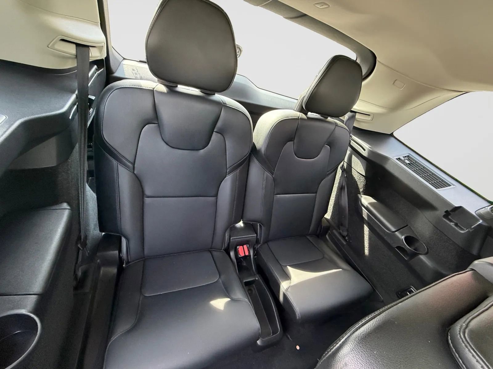 Used 2019 Volvo XC90 T5 Momentum AWD/4WD image 20
