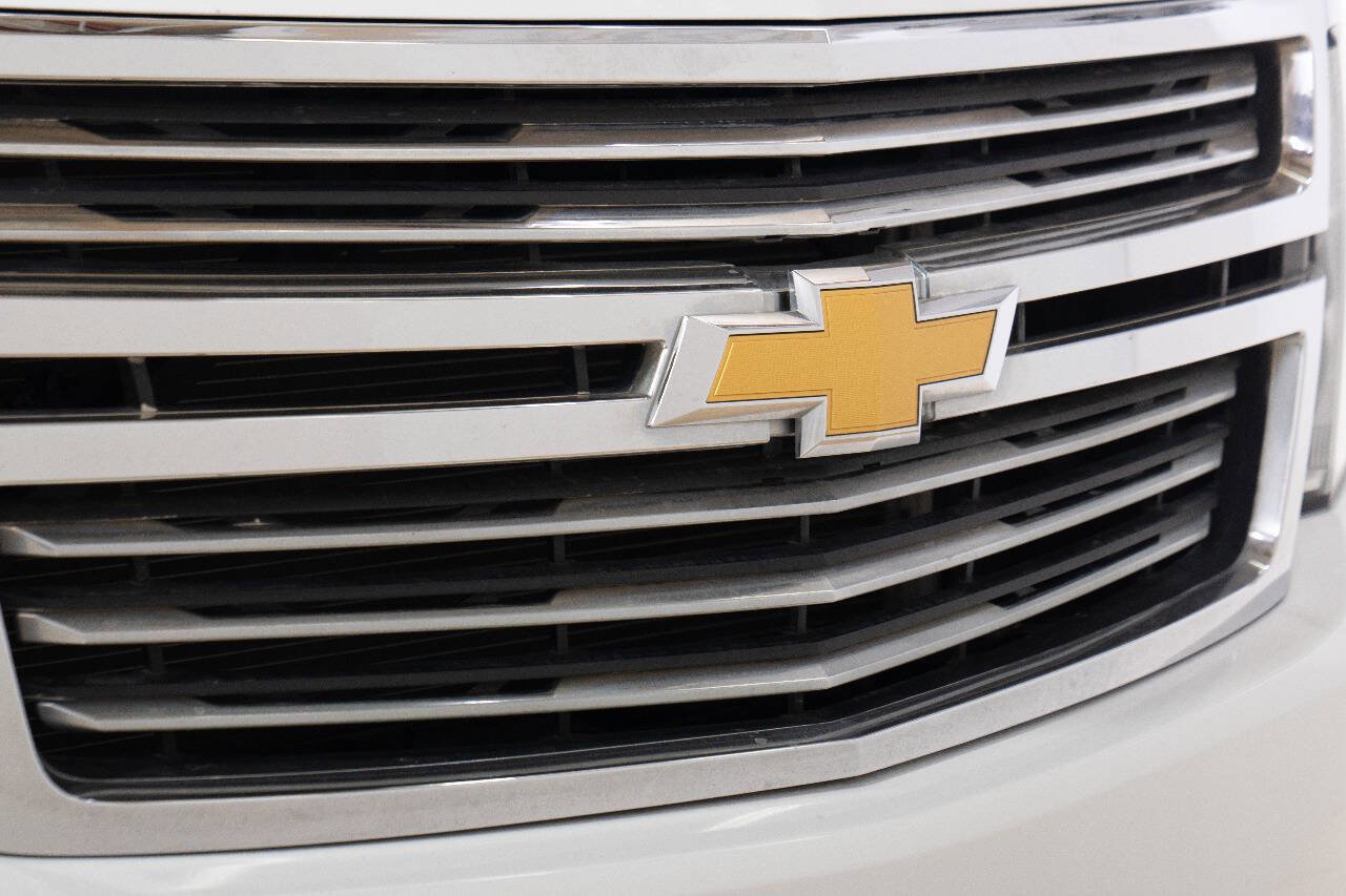 Used 2015 Chevrolet Suburban LTZ image 11