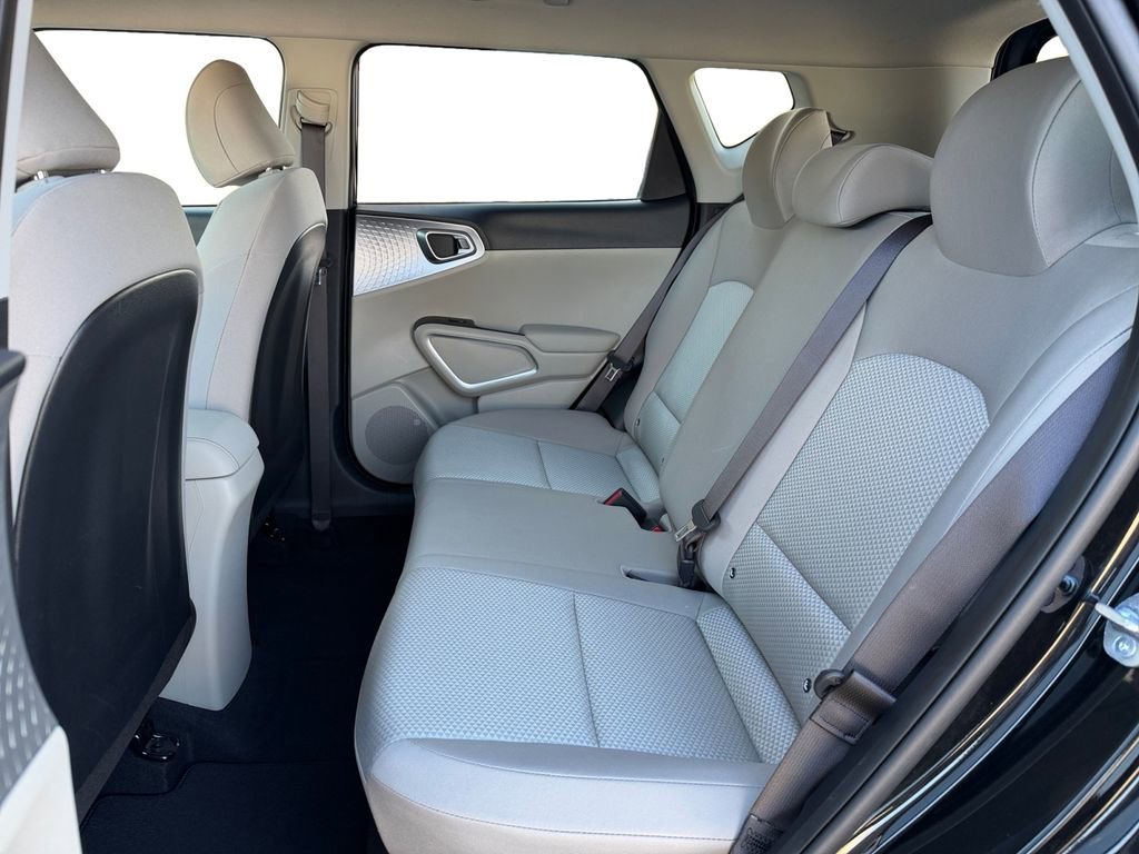 Used 2025 Kia Soul LX w/ LX Technology Package image 19