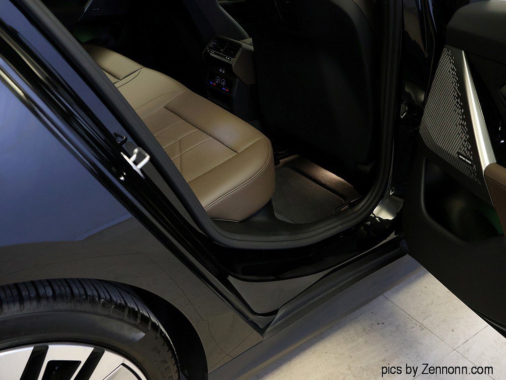 Certified 2026 BMW 540i xDrive image 35