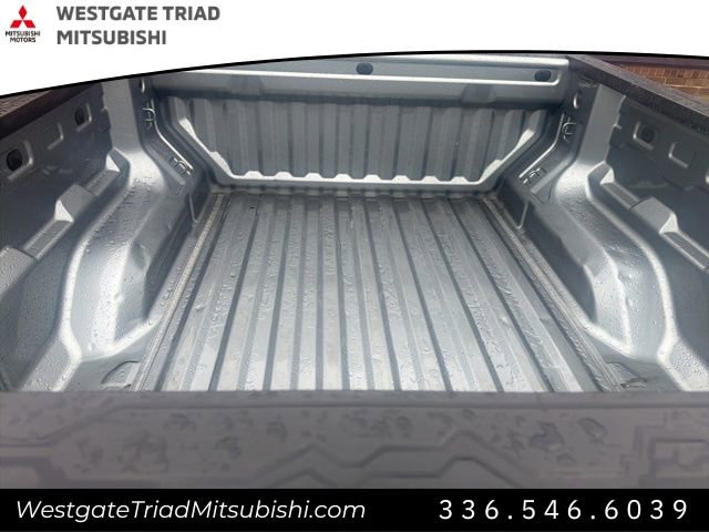 Used 2023 Chevrolet Colorado W/T image 8