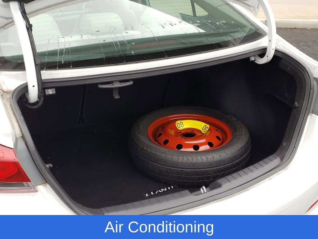 Used 2018 Hyundai Elantra SEL w/ Cargo Package image 8