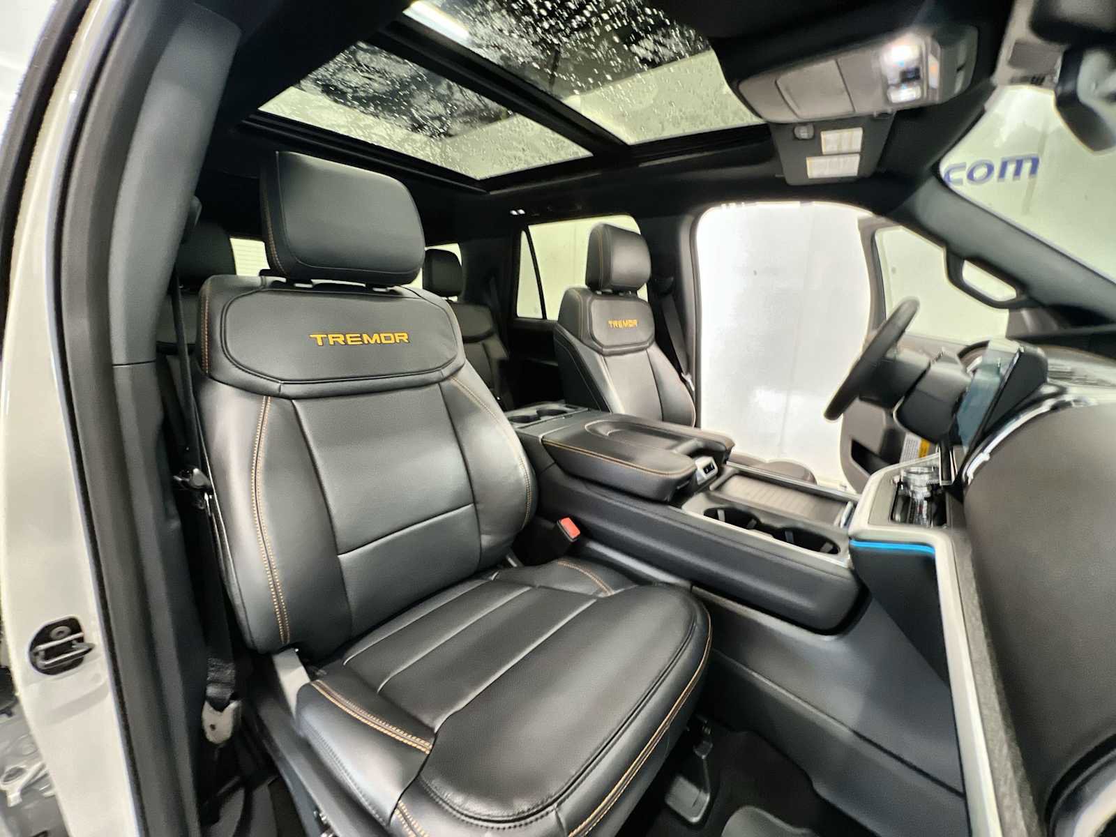 New 2025 Ford Expedition Tremor image 27