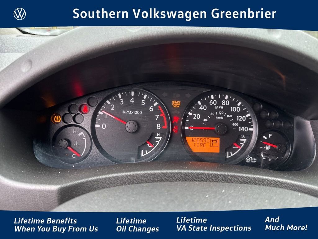 Used 2011 Nissan Frontier SV image 1