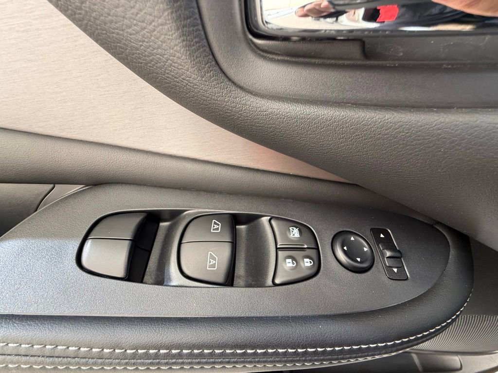 Used 2024 Nissan Murano SV w/ SV Midnight Edition Package image 33