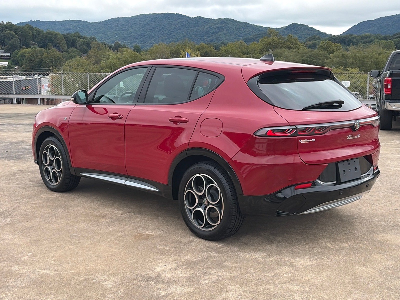 Used 2024 Alfa Romeo Tonale Ti w/ Premium Interior Package AWD/4WD image 4
