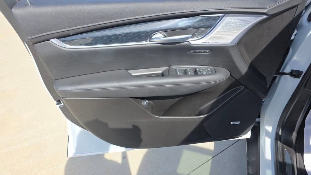 Used 2025 Cadillac XT5 Premium Luxury image 23