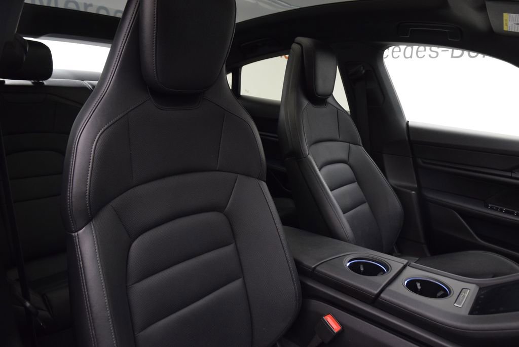 Used 2023 Porsche Taycan RWD image 18