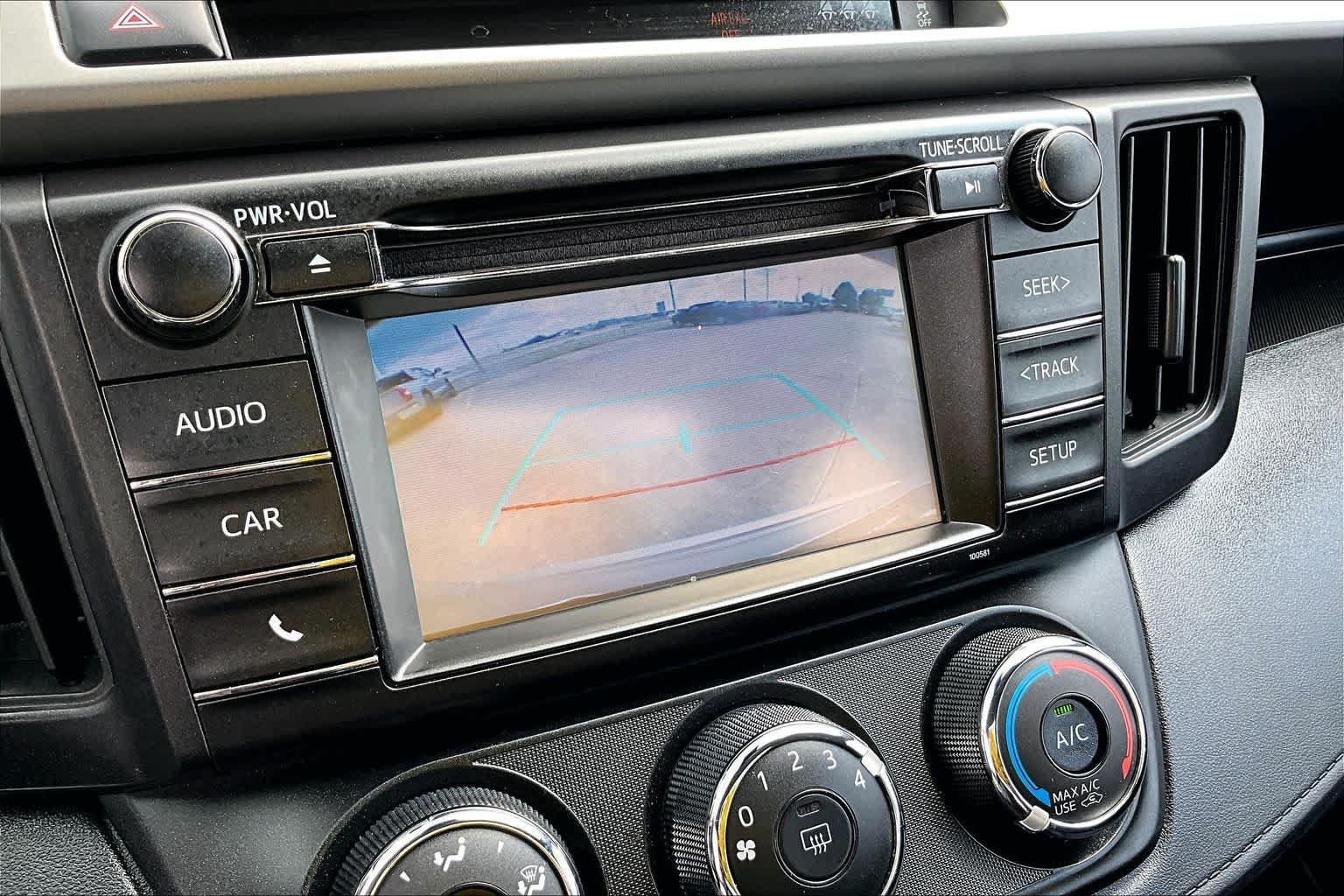 Used 2017 Toyota RAV4 LE FWD image 27