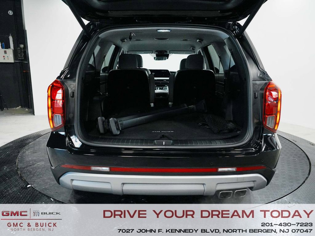 Used 2023 Hyundai Palisade SEL image 45